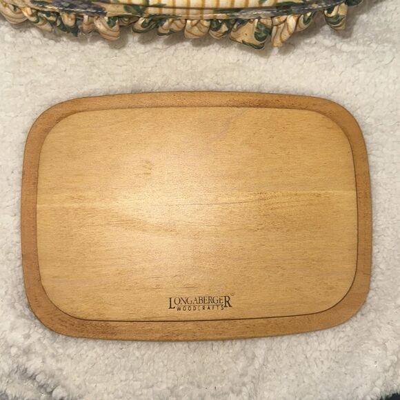 LONGABERGER Handwoven Small Wooden Basket with a Cotton Floral Lining - Picture 6 of 10